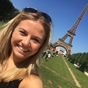 Meet your Posher, Danielle